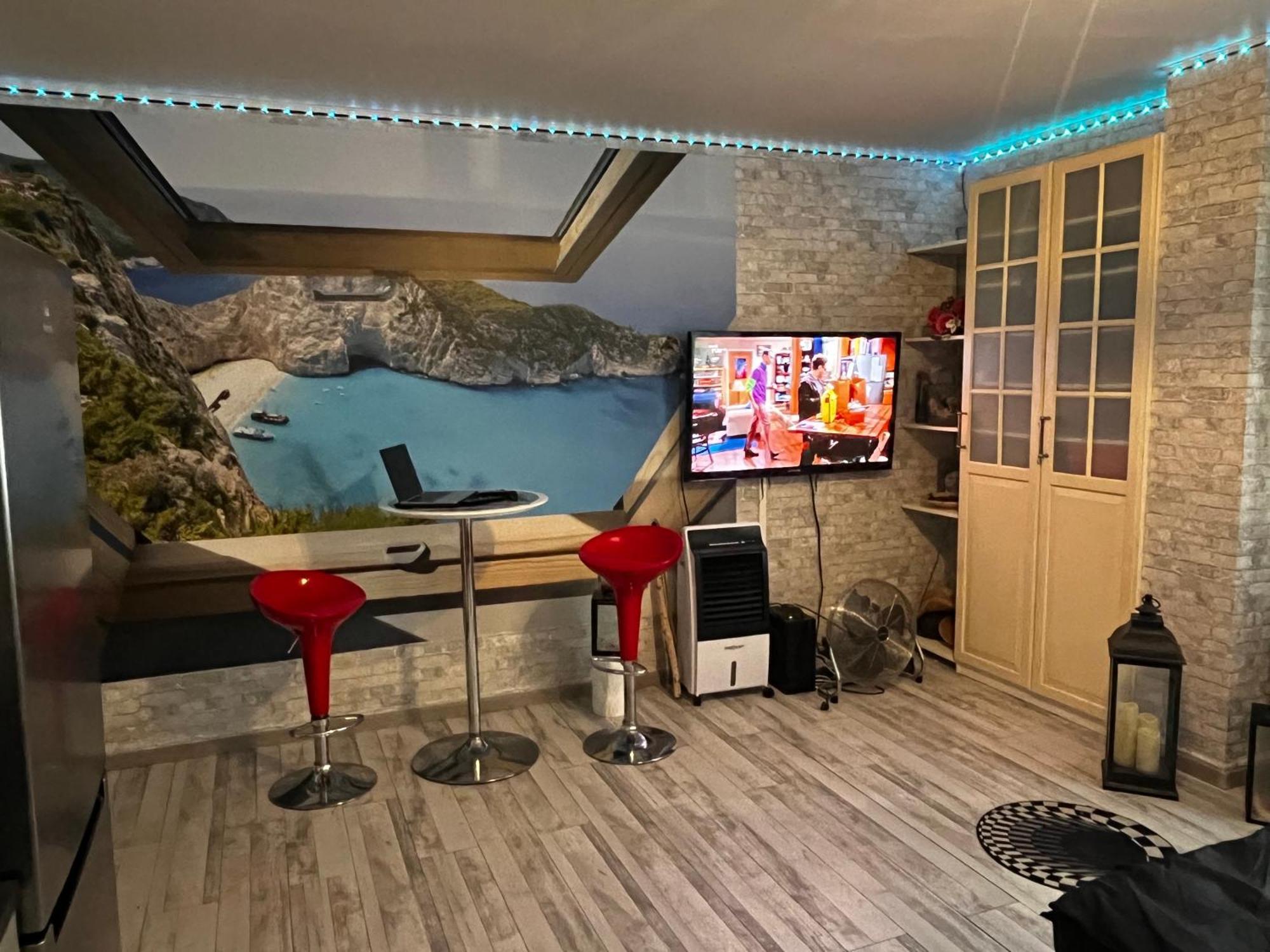 Monfas Apartment Provence In Прага Экстерьер фото
